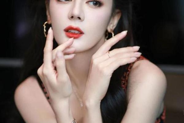 如何改变迪丽热巴的命运？她八字中的秘密你知道吗