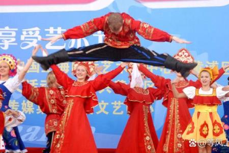 俄罗斯新年：庆祝新生，体验俄罗斯新年习俗